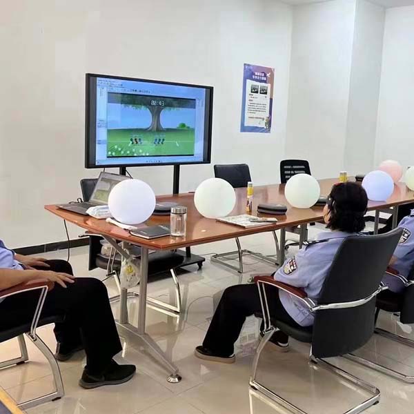 脑电生物反馈训练系统（脑波灯）